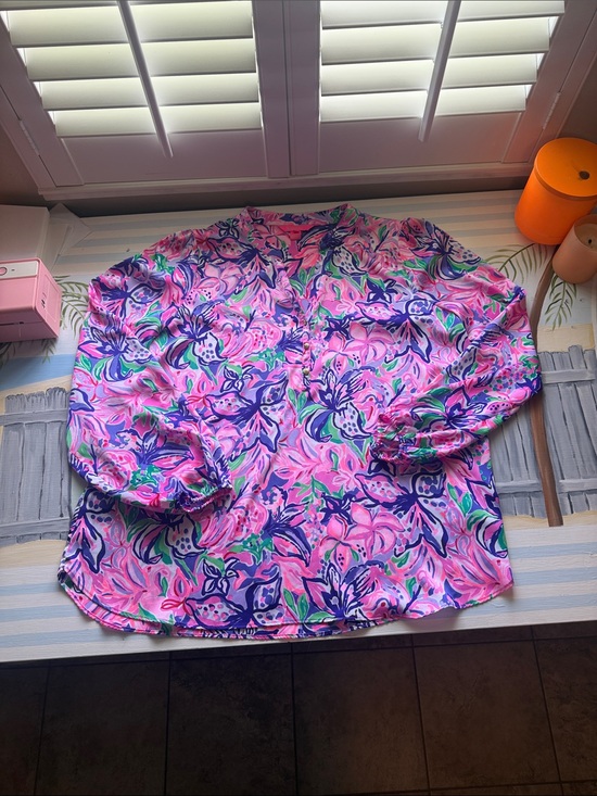 Lilly Pulitzer Tops - Lilly Pulitzer blouse size XL